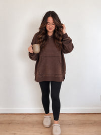 I Live In Leggings - Pullover